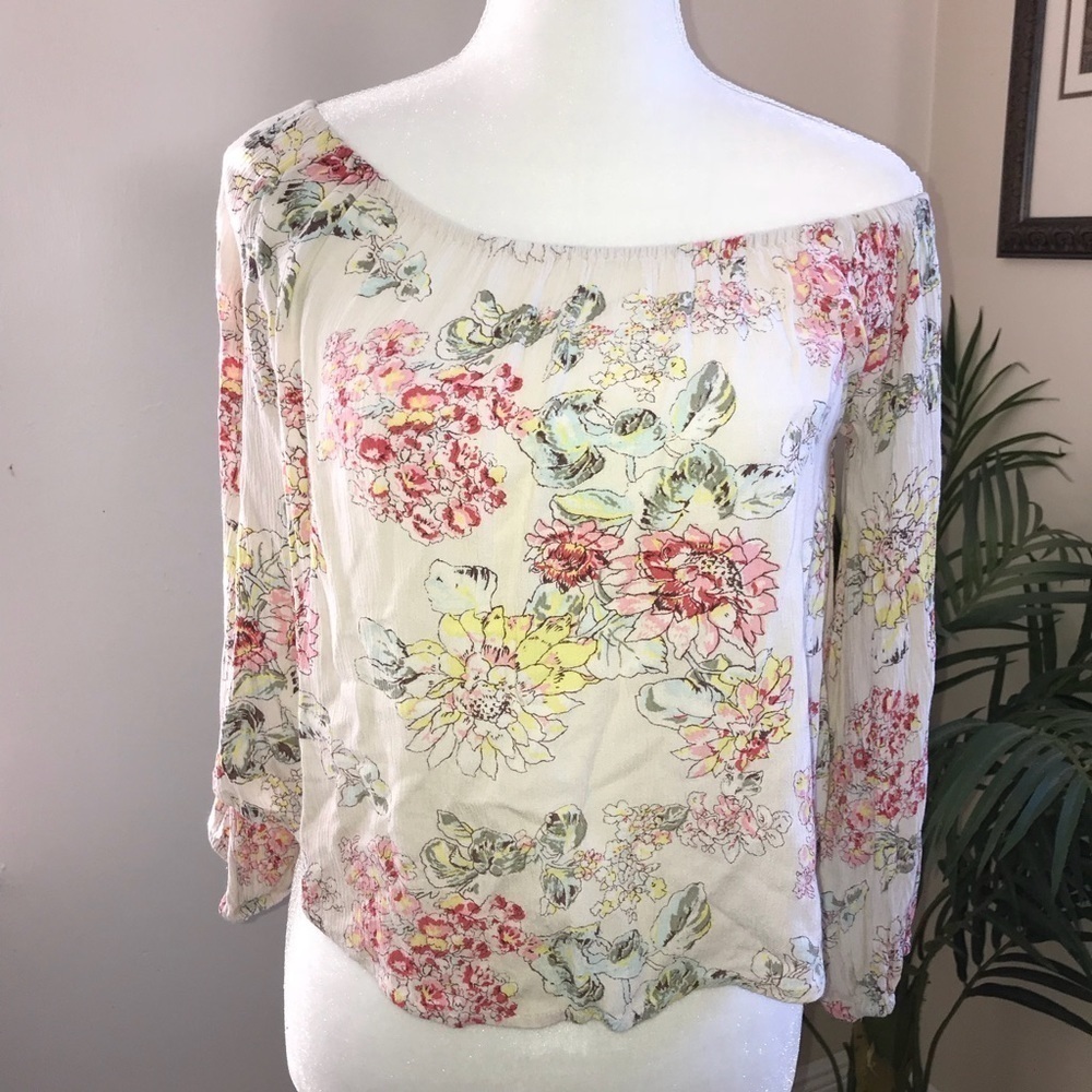 Billabong On Off Shoulder Floral Peasant Crop? Top
